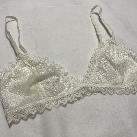 2 NEW Lacey Unpadded Bras/Bralettes Size XS - S - Picture 4 of 6